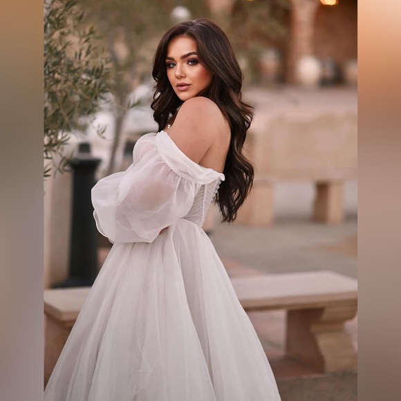 NWT LUXE STRAPLESS A-LINE WEDDING DRESS WITH OFF-THE-SHOULDER BELL SLEEVES - Picture 8 of 8